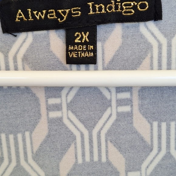Always Indigo Blouse Plus Sz2X Geometric Print Short Sleeve Metal Embellishment - Picture 3 of 8